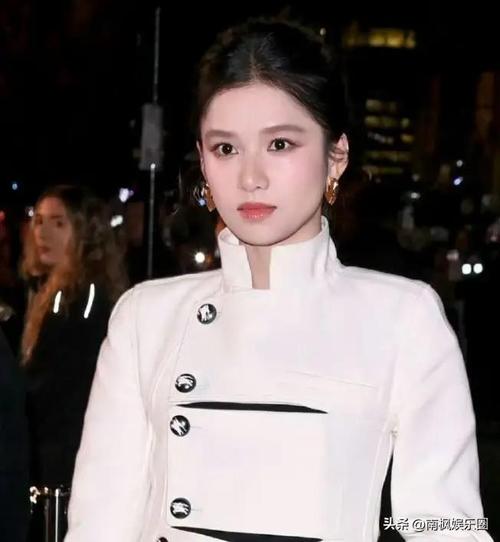 神秘于神秘 神秘神秘张开嘴让我知道我是谁什么歌 神秘于神秘 神秘神秘张开嘴让我知道我是谁什么歌