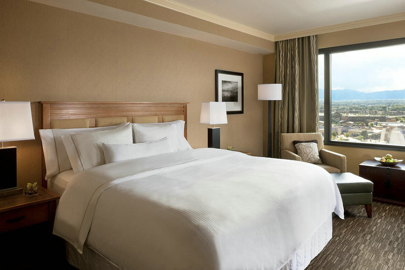 雍正得知曾静黑了他却没有杀他 为什么乾隆继位