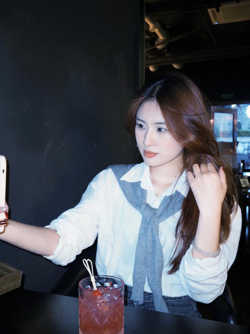 历史上唯一六立五废的美丽皇后