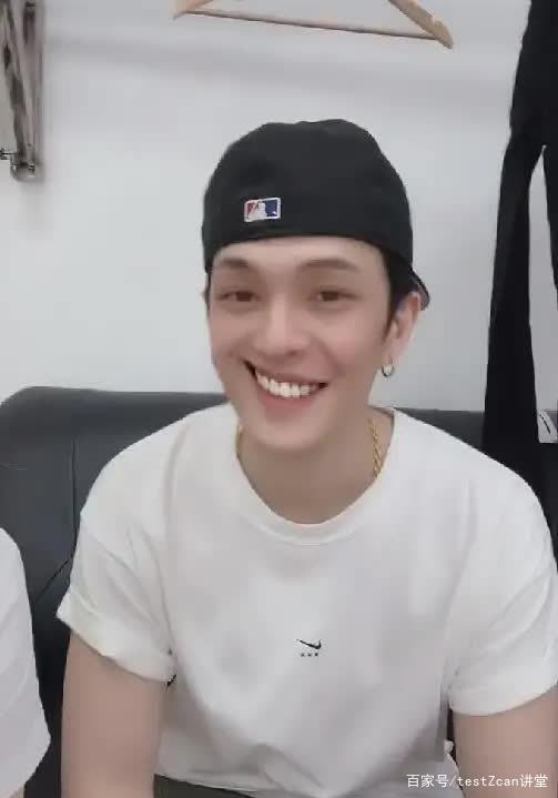 楚辞取名男孩蛇年宝宝