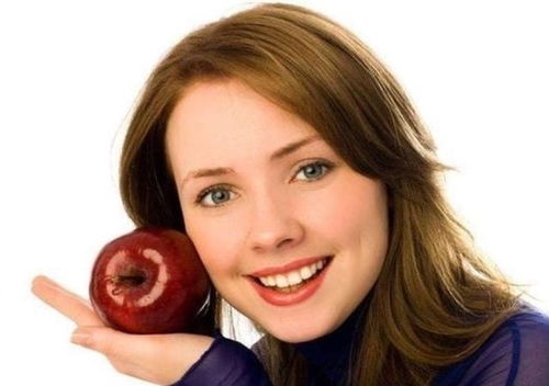 瑞典女王克里斯蒂娜宣布放弃王位的原因是什么